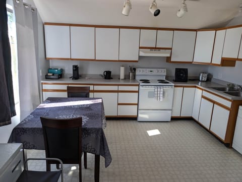 Kitchen - Founder's Suite #3 | Serviced Apartment