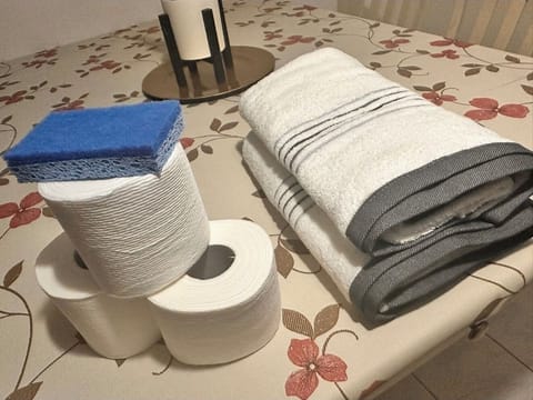 Bathroom amenities