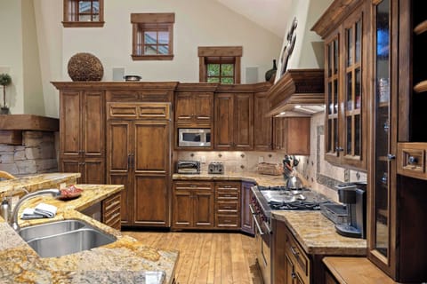 Cook, dine, and entertain in style