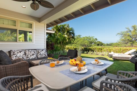 Welcome to Dancing Honu at KaMilo!  Newly remodeled home.
