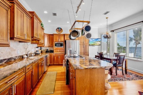 Fully equipped kitchen