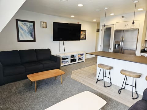 Indoors, Home Decor, Architecture, Building, Furniture