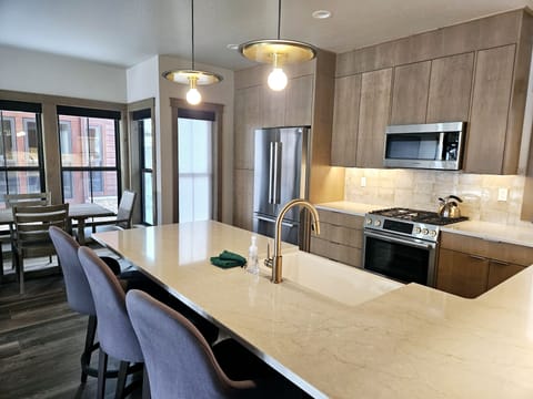 Indoors, Kitchen, Appliance, Microwave, Oven