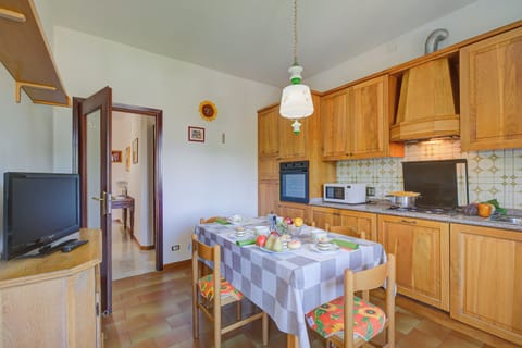 Kitchen and dining area