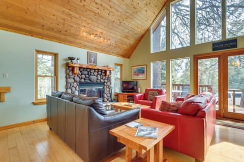 Angel Fire Vacation Rental | 3BR | 2BA | 1,500 Sq Ft | Stairs Required