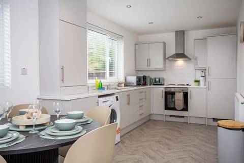 Stylish open kitchen with everything you need for a home-cooked meal