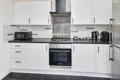 Bishop House, Liverpool - Host & Stay