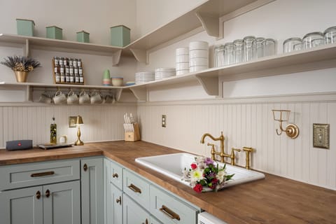 Designer Kitchen makes meal prep a breeze