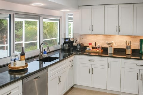 Fully equipped kitchen — everything you need to cook and enjoy your meals! ‍