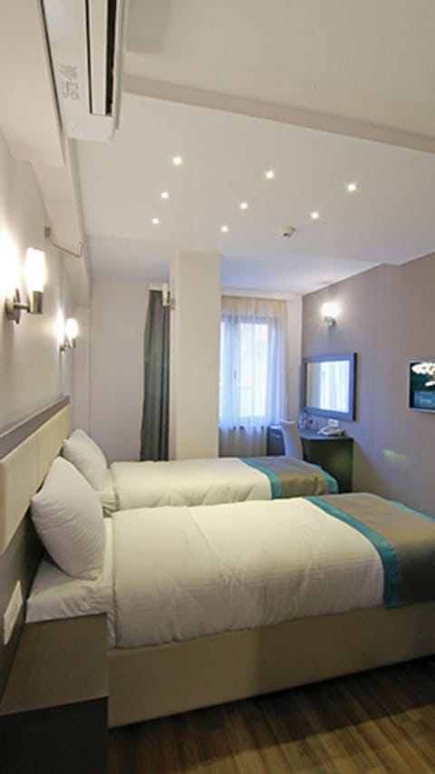 Unit with Double bed. Exact unit will be assigned upon arrival. Views, colors, and decor may vary.