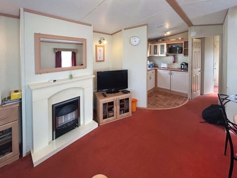 Open plan living space | 136 Lakeside, Burnham-on-Sea