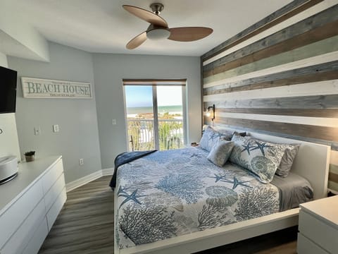 King bed Master ocean view bedroom 