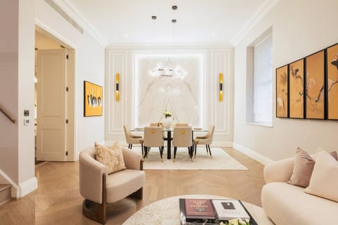 Grand Living Room | 2 lounge ares, dining area, QLED TV, 80" projector
