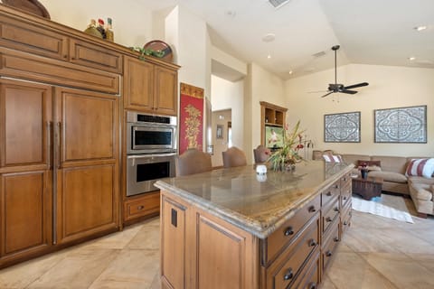 Kitchen Alternate Picture