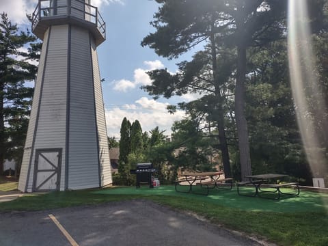 Gas grilling & picnic area nearest the condo