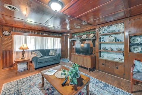 McKee Vacation Rental | 3BR | 2BA | 2,400 Sq Ft | 1 Step to Enter