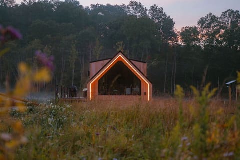 With seasonal wildflowers and a beautiful forested background, it`s the perfect spot for your next getaway!