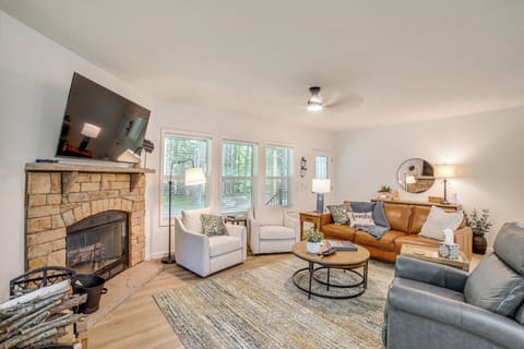 Stanwood Vacation Rental | 3BR | 2BA | Steps to Enter | 1,387 Sq Ft