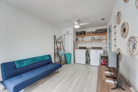 Bonus Room | Futon | In-Unit Laundry