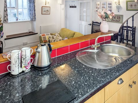 Kitchen area | Wee Cottage, Paignton