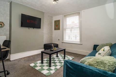Living Room / Lounge