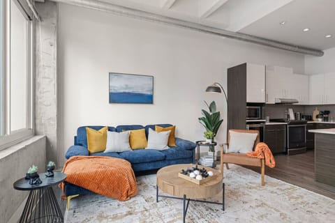 Vibrant space with stylish furnishings and sunlight, ideal for fun gatherings!