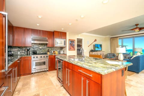 HKH-529 A gourmet kitchen fully equipped for everything from quick snacks to memorable dinners