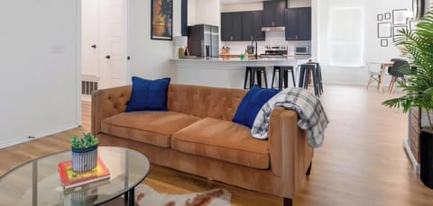 Bright and open, perfect for relaxation or catching up with loved ones after a day in Manor.