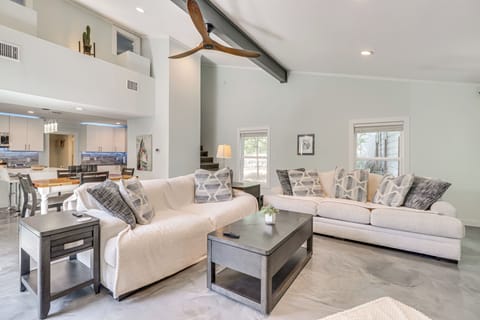 Bastrop Vacation Rental | 2BR | 2BA | 2,236 Sq Ft | Steps Required