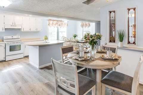 Dining Area | Open Floor Plan | Dishware & Flatware