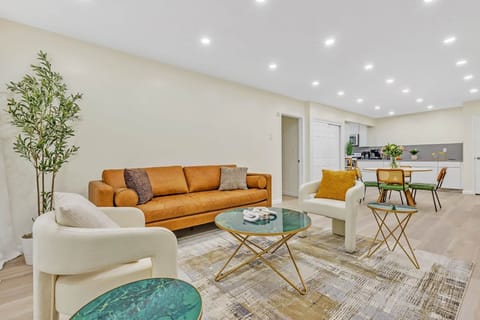 Modern decor with a cozy touch