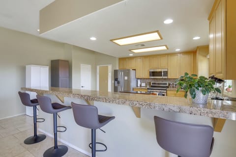 Kitchen | Dishwasher | Drip & Keurig Coffee Makers | Mini Bar Station