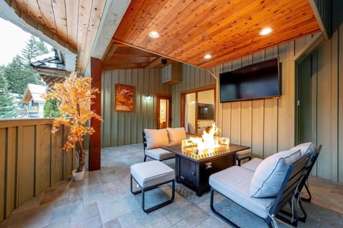 outdoor fire place 