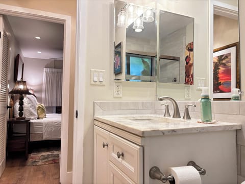 Hono-Kai-A15 Remodeled Bathroom across from bedroom