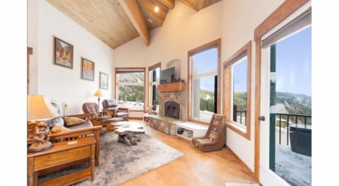 Indoors, Furniture, Living Room, Home Decor, Fireplace