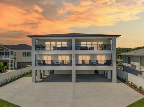 Welcome to Flip Flop Living NSB!