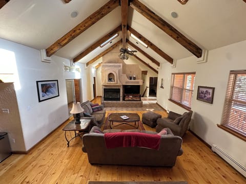 Upstairs Living Room 