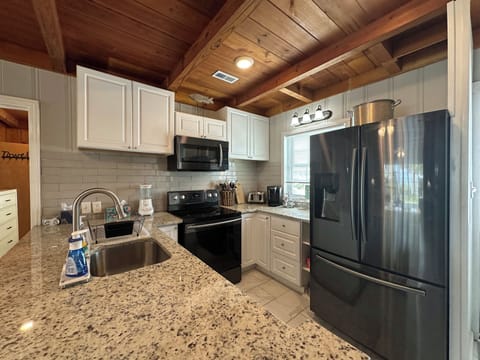 Spacious kitchen, well equipped & lots of counterspace!