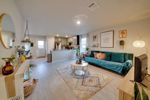 San Antonio Vacation Rental | 3BR | 2BA | 2 Steps to Enter | 1,226 Sq Ft