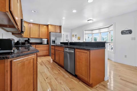 Fully stocked eat-in kitchen 