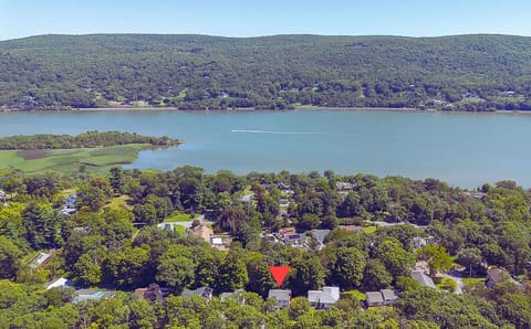Aerial view of where you'll be--walking distance to the Hudson River