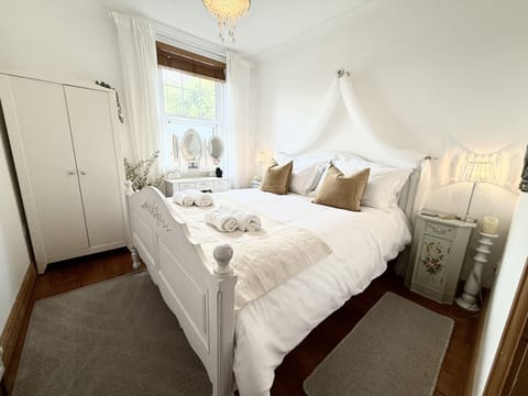 1 Bedroom 1