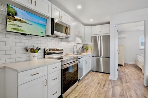 Gulf Holiday 7 by Tropical Sand Accommodations