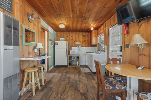 SunsetOnTheShoals-49