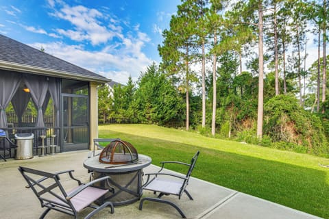 Cameron Vacation Rental | 5BR | 4.5BA | 4,200 Sq Ft | 1 Step to Access