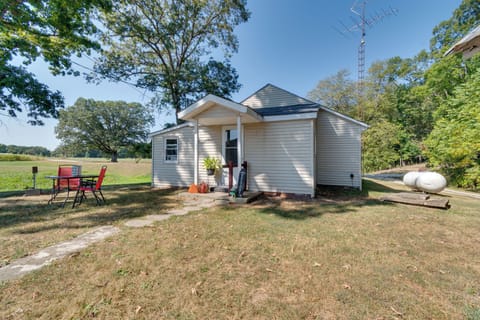 Jewett Vacation Rental | 2BR | 1BA | 3 Steps Required | 1,200 Sq Ft