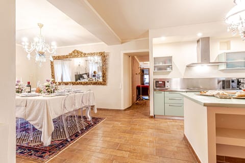 Dining Room, Kitchen