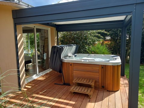 Professional spa with balneotherapy, hydrotherapy, and light therapy