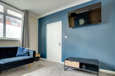 Living Room / Lounge