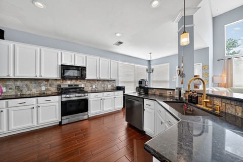 Indoors, Kitchen, Sink, Sink Faucet, Kitchen Island